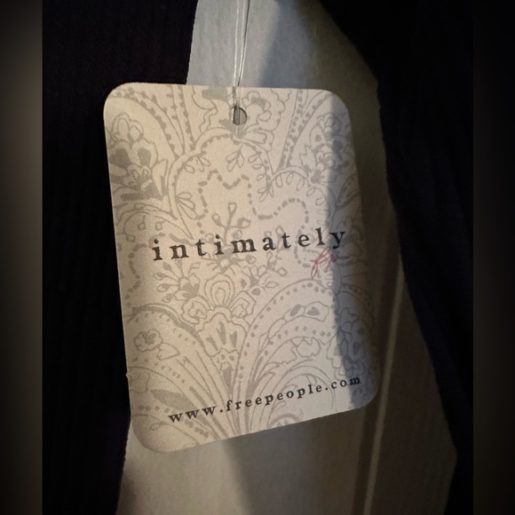 Intimately by Free People long sleeved top - Picture 4 of 6